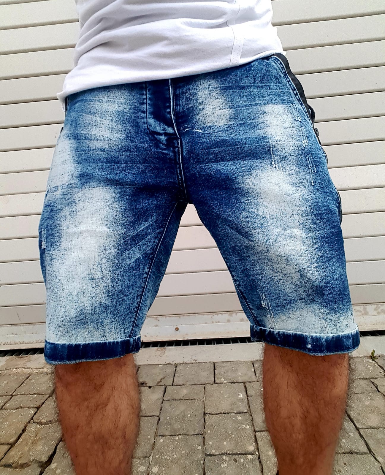 ברמודה גבר כחול שפשופים